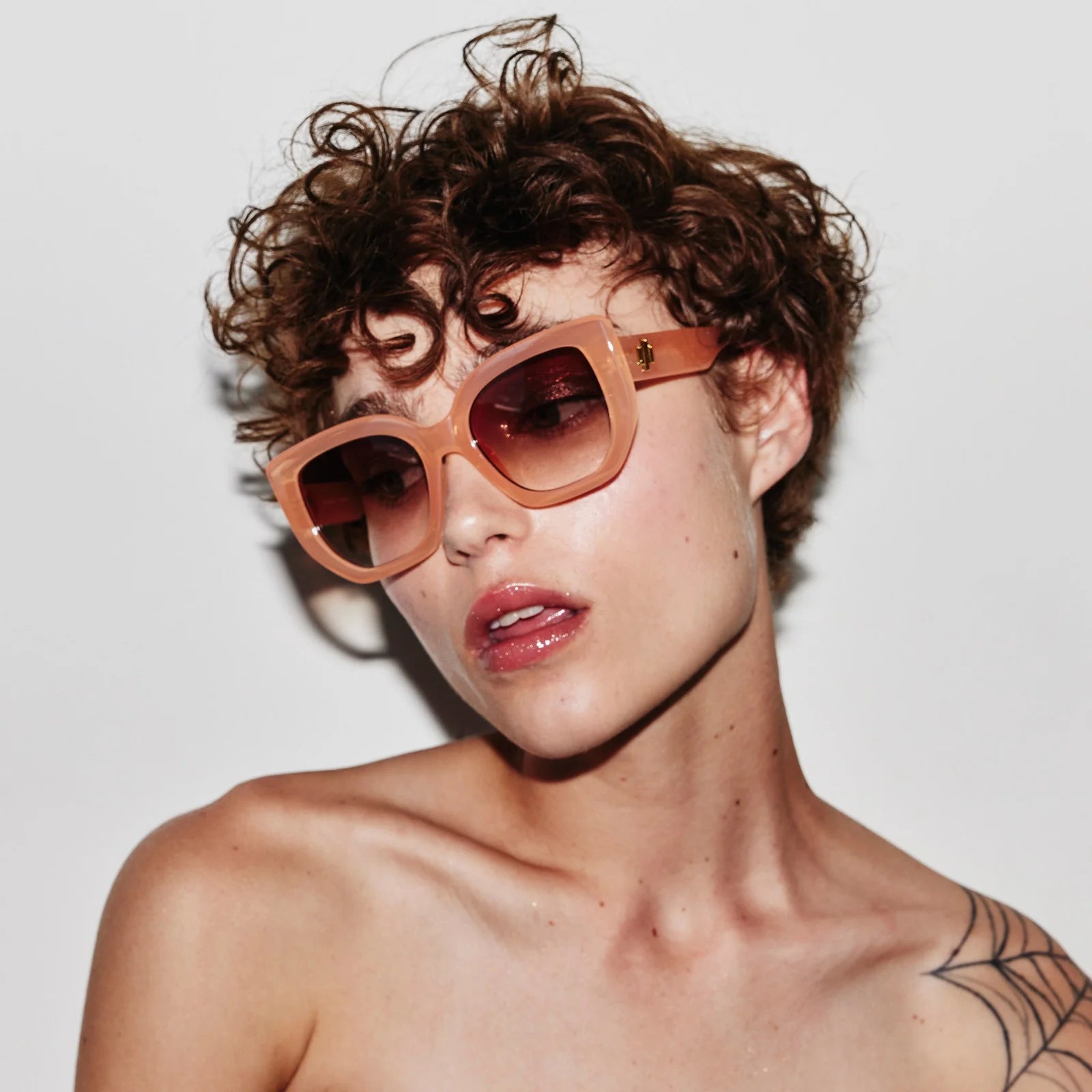 Le Specs EUPHORIA | MIMOSA PINK – New Chapter display picture 3